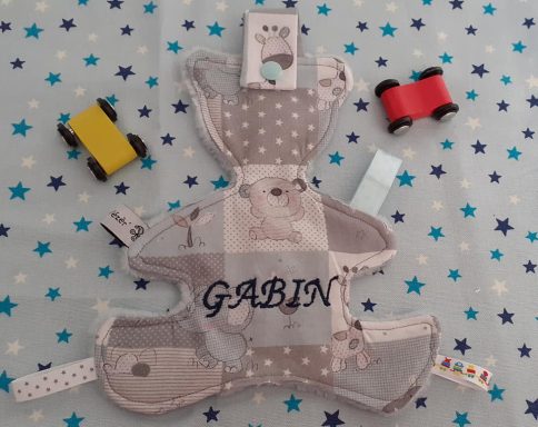 doudou attache tétine