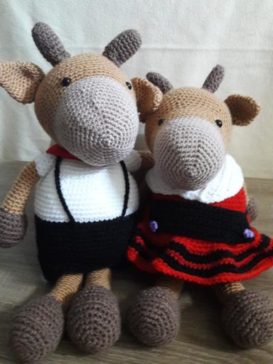 couple de vaches au crochet